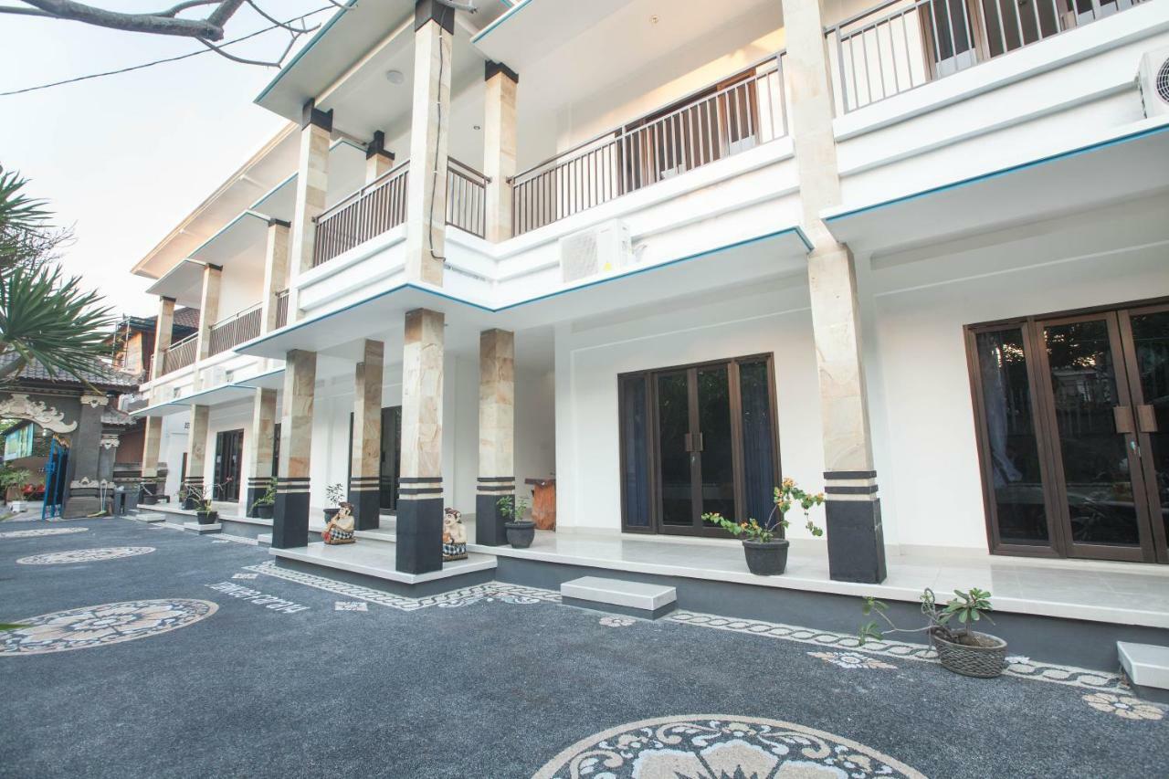 Hotel Yankee Fara 14 à Seminyak Extérieur photo