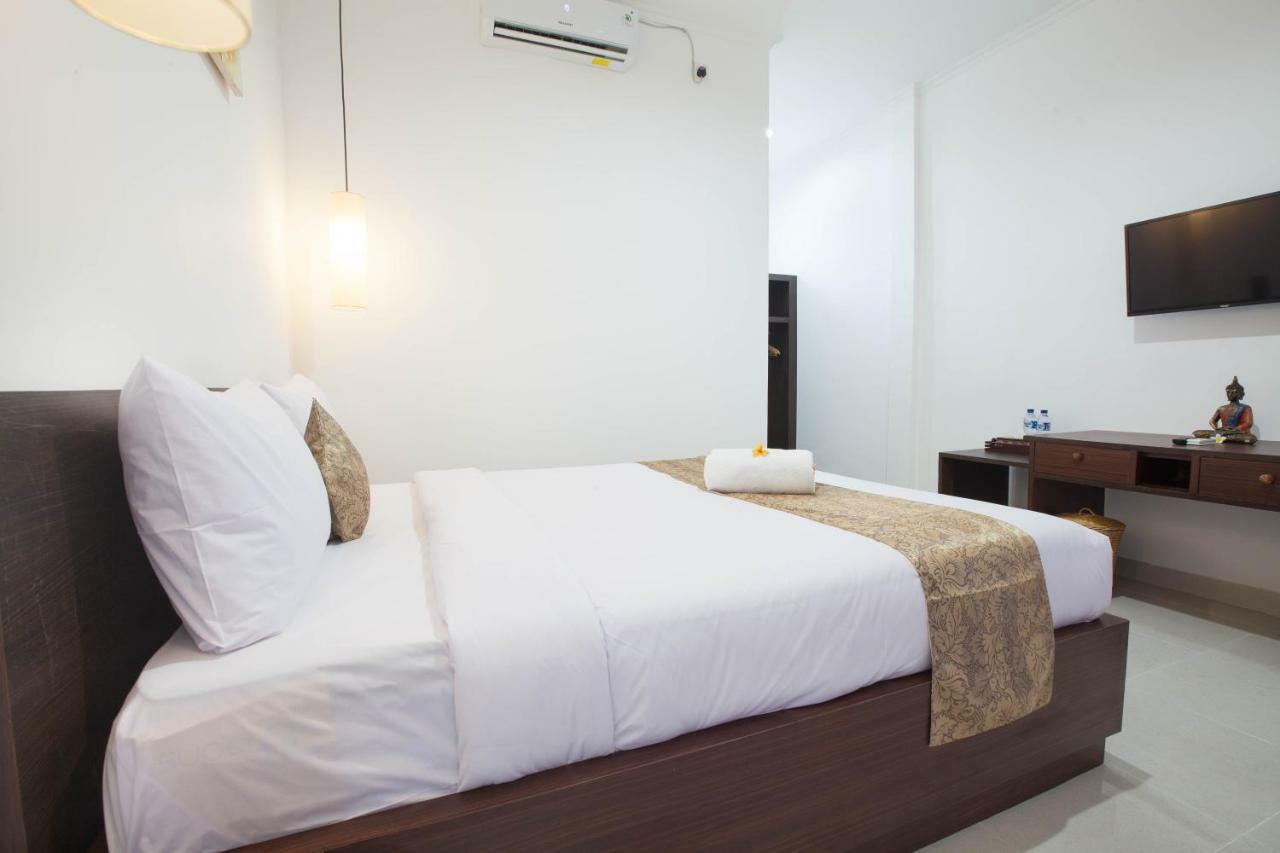 Hotel Yankee Fara 14 à Seminyak Extérieur photo